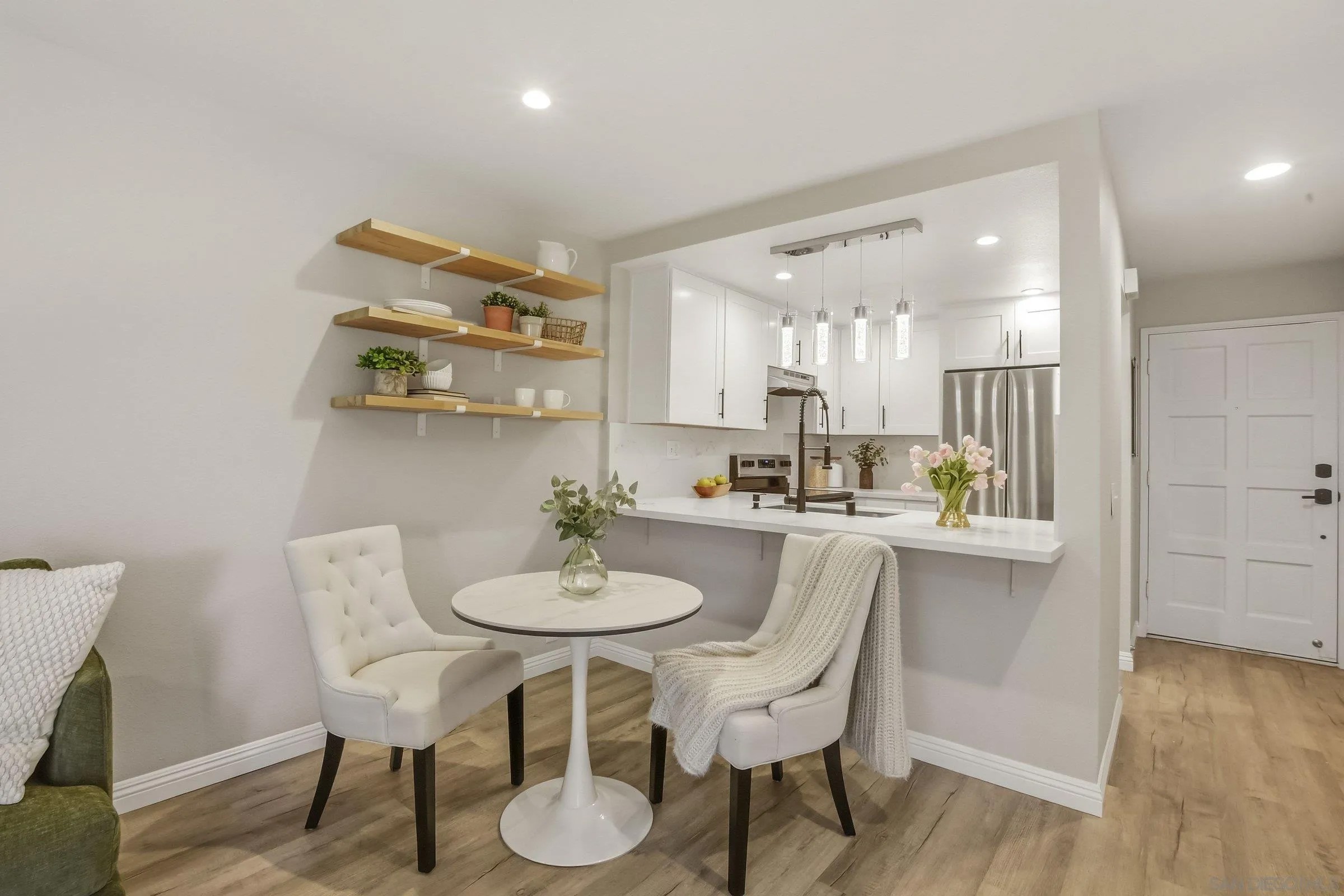 6916 Park Mesa Way 2