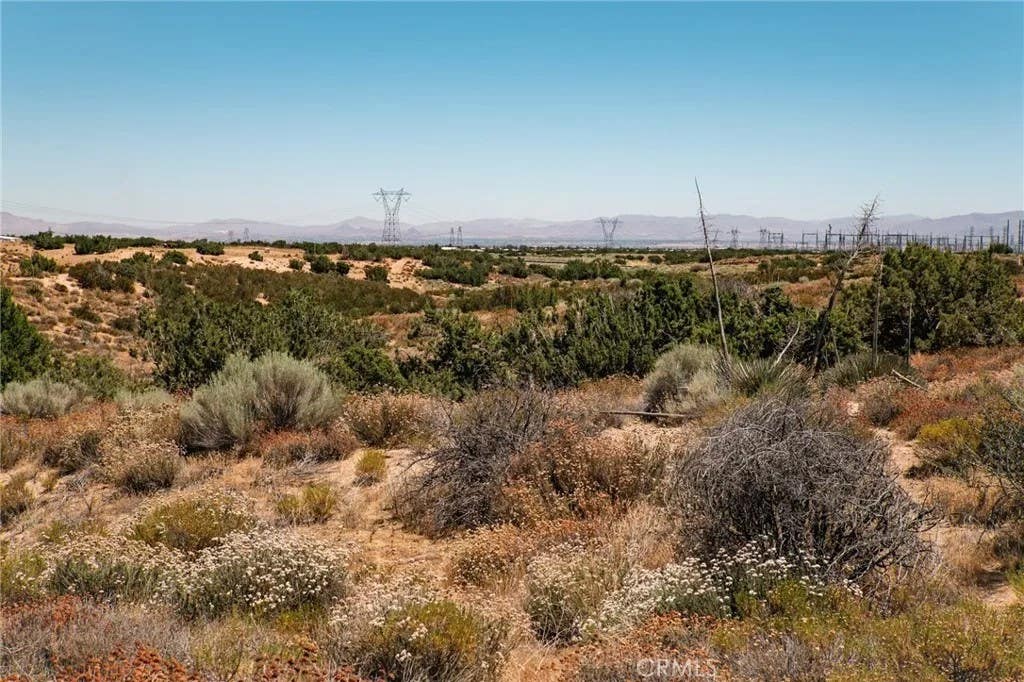 Photo of 0 Mesa Linda, Oak Hills, CA 92344 (MLS # HD26150522)