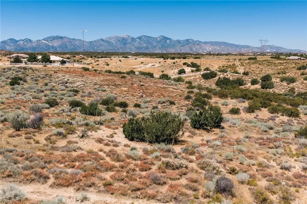 Photo of 0 Mesa Linda, Oak Hills, CA 92344 (MLS # HD26150522)