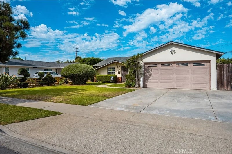 2211 Meyer