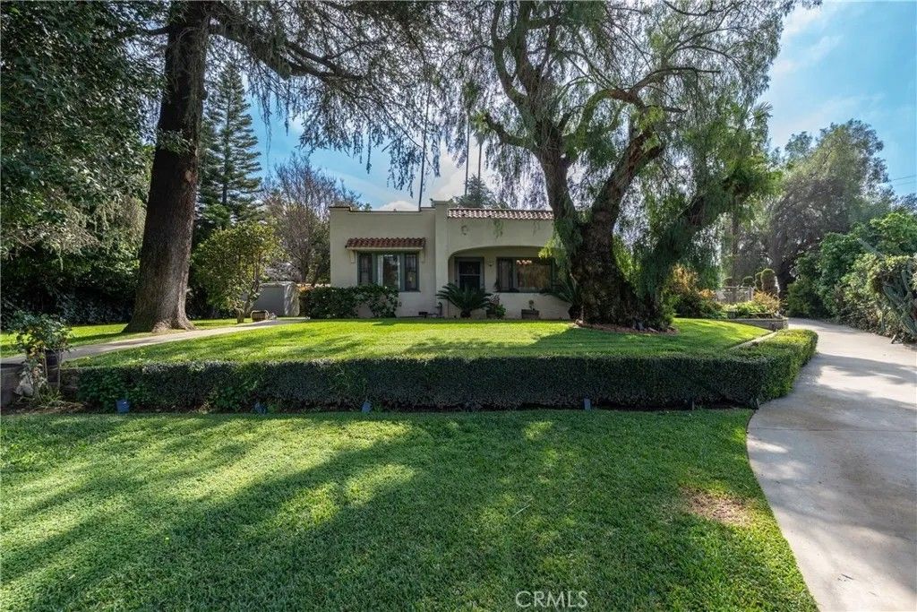 Photo of 188 N Sunkist Ave, West Covina, CA 91790 (MLS # CV26049200)
