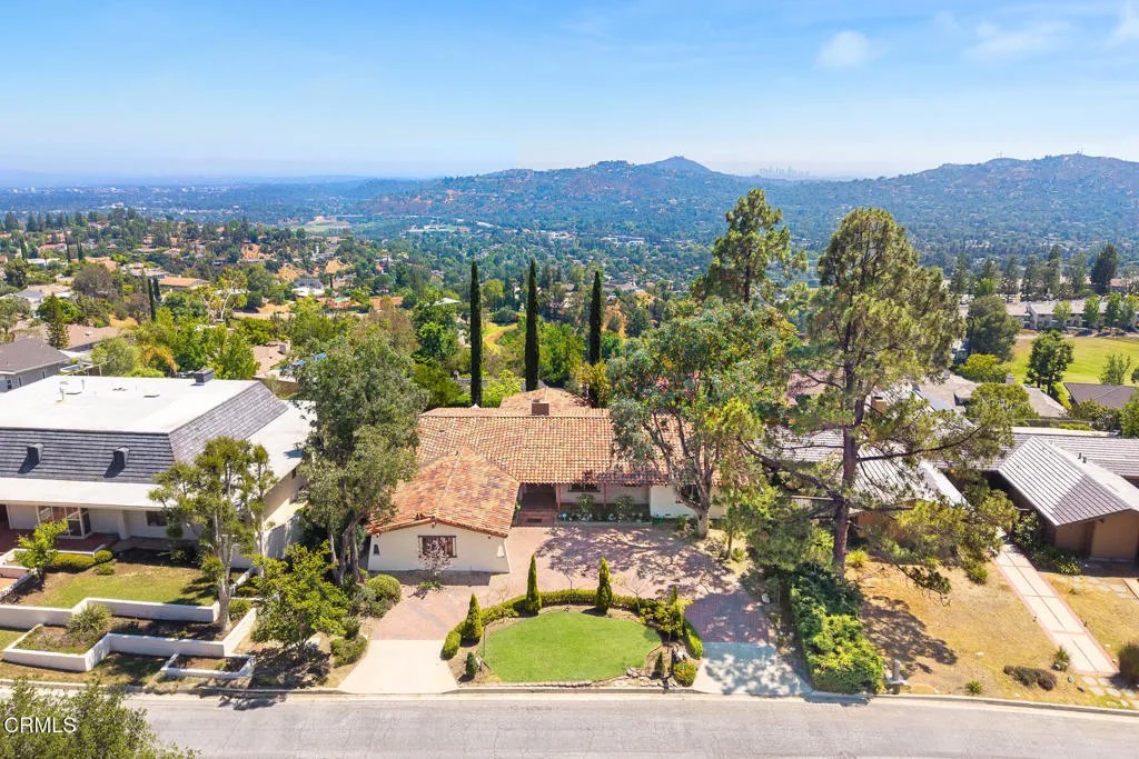592 Starlight Crest Drive