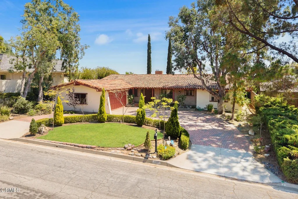592 Starlight Crest Drive