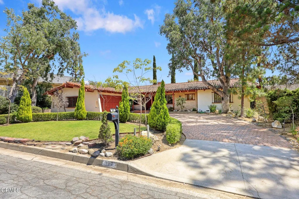 592 Starlight Crest Drive