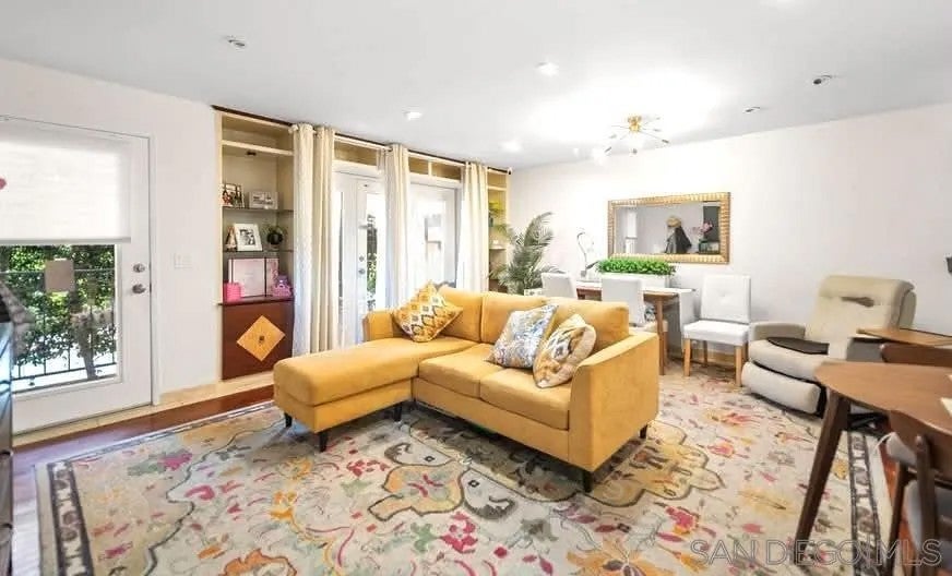 1260 Cleveland E 107
