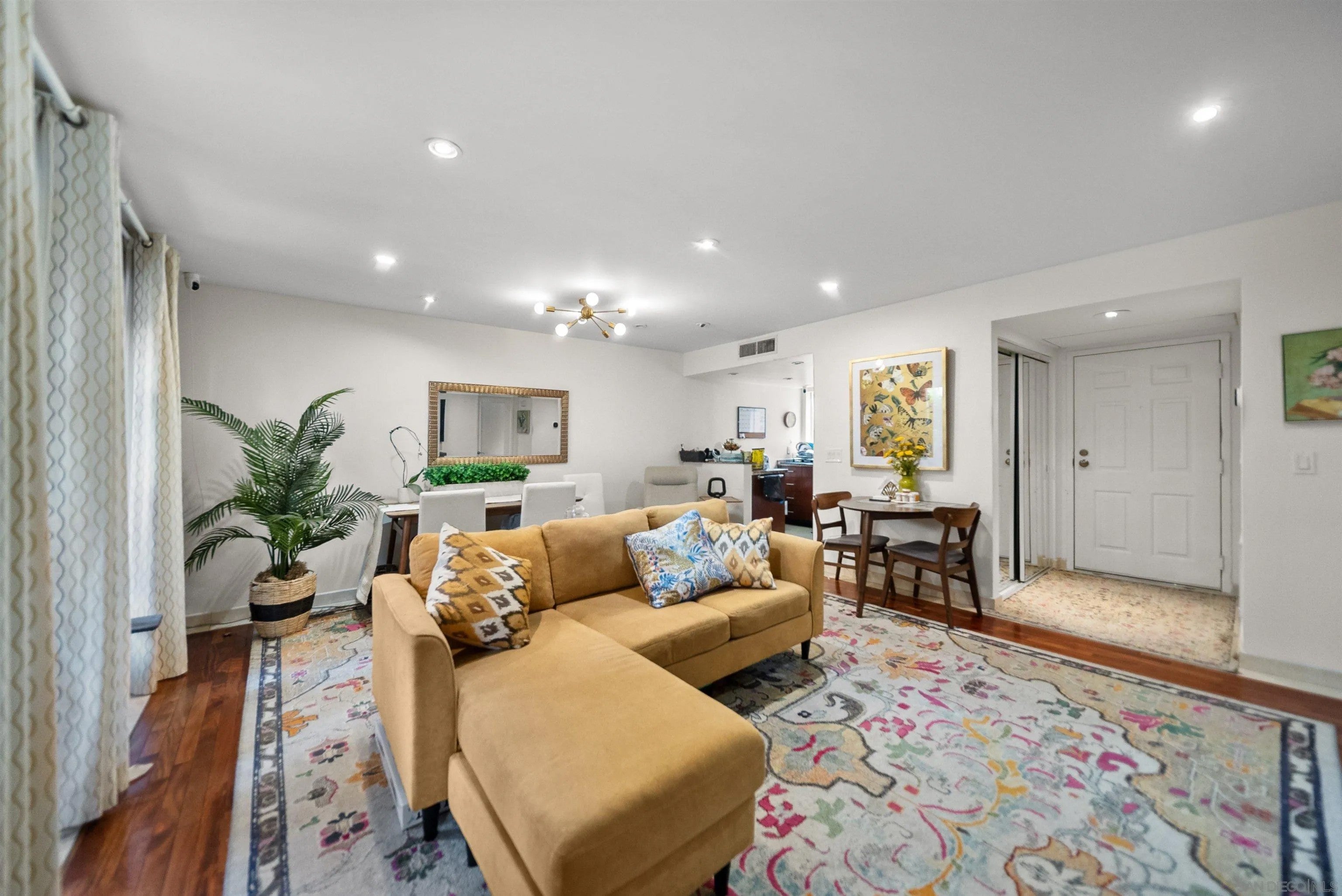 1260 Cleveland E 107
