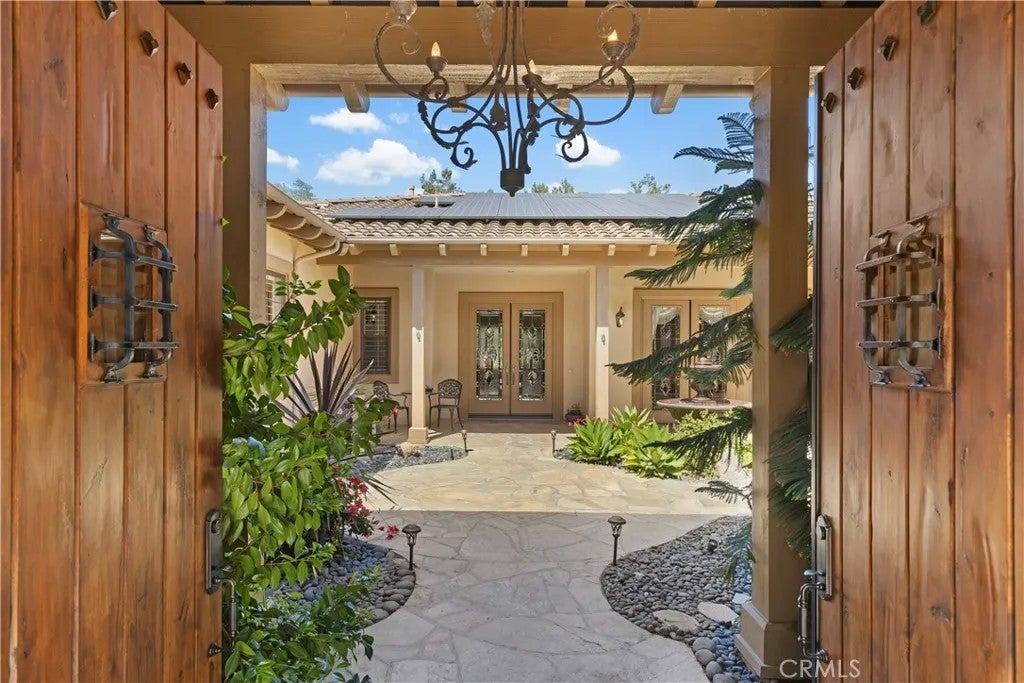 Photo of 3349 Mendenaro Court, Fallbrook, CA 92028 (MLS # SW26087575)