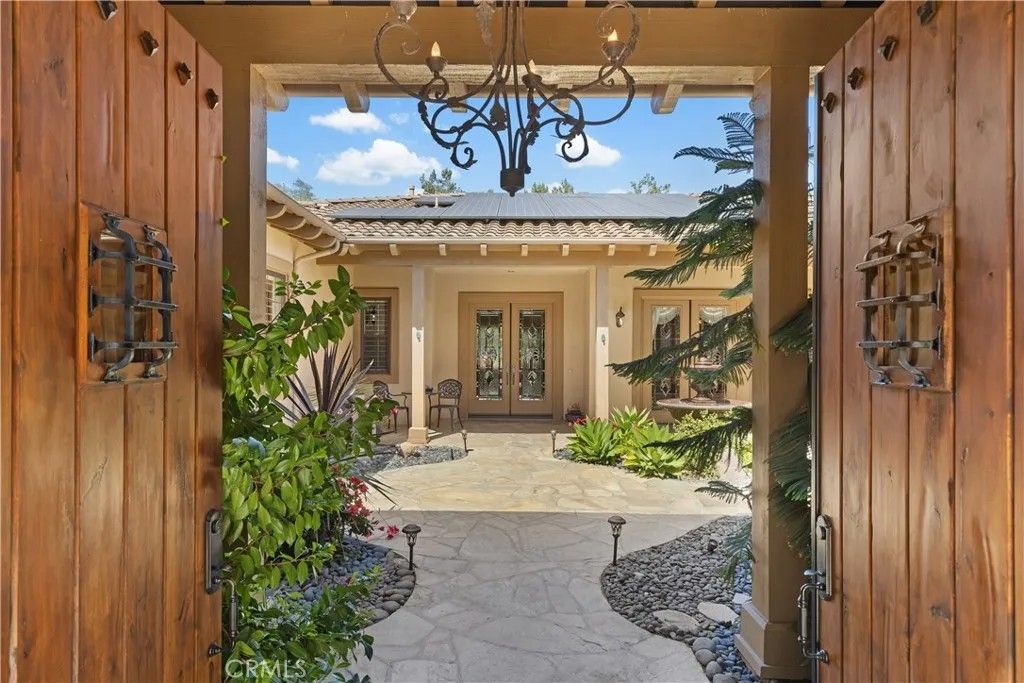 Photo of 3349 Mendenaro Court, Fallbrook, CA 92028 (MLS # SW26087575)