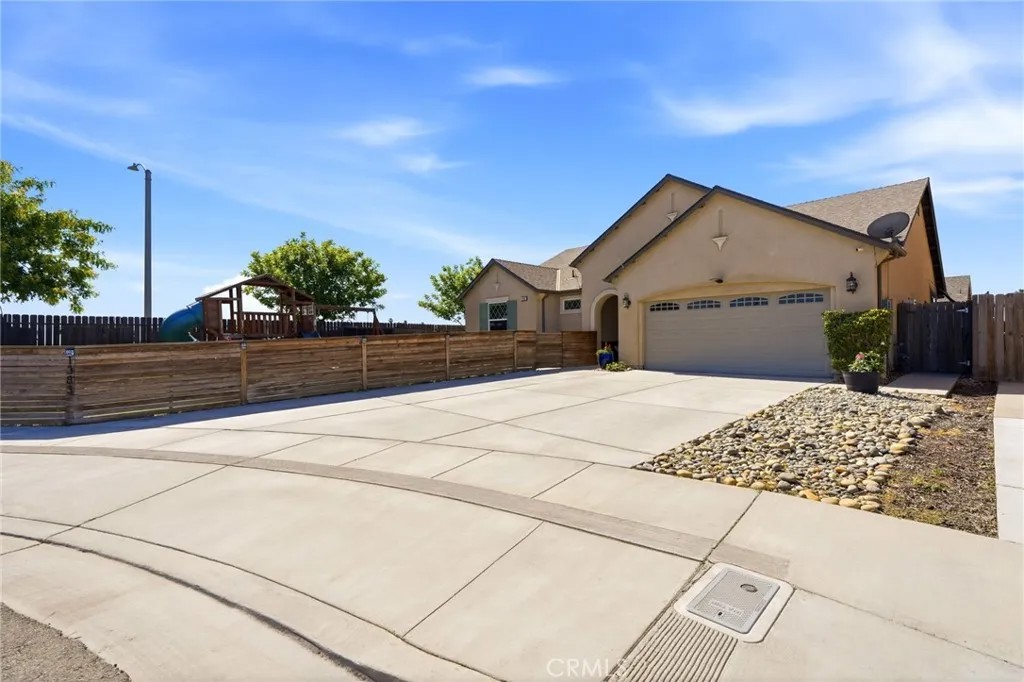 1383 E Donnybrook