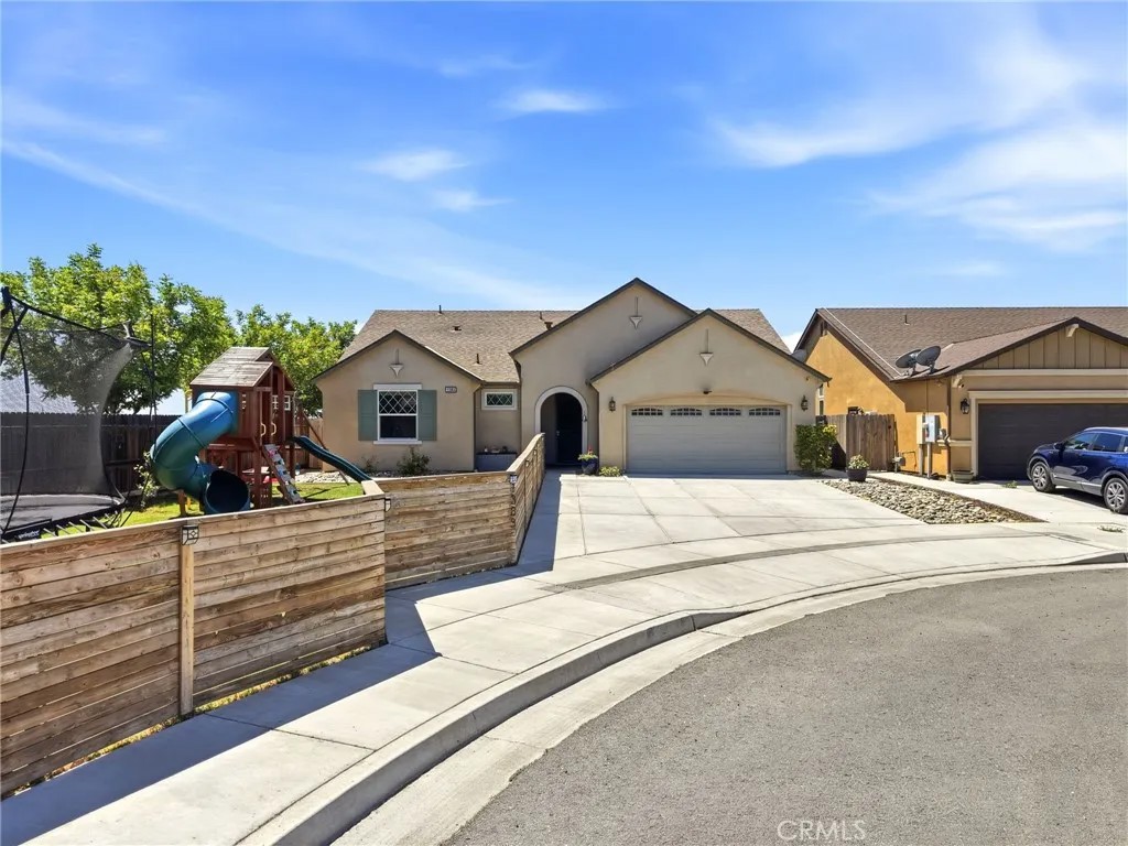1383 E Donnybrook
