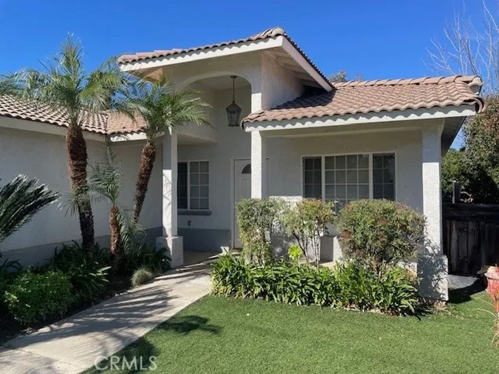 Photo of 33089 Garner Rd, Lake Elsinore, CA 92530 (MLS # SW26049414)