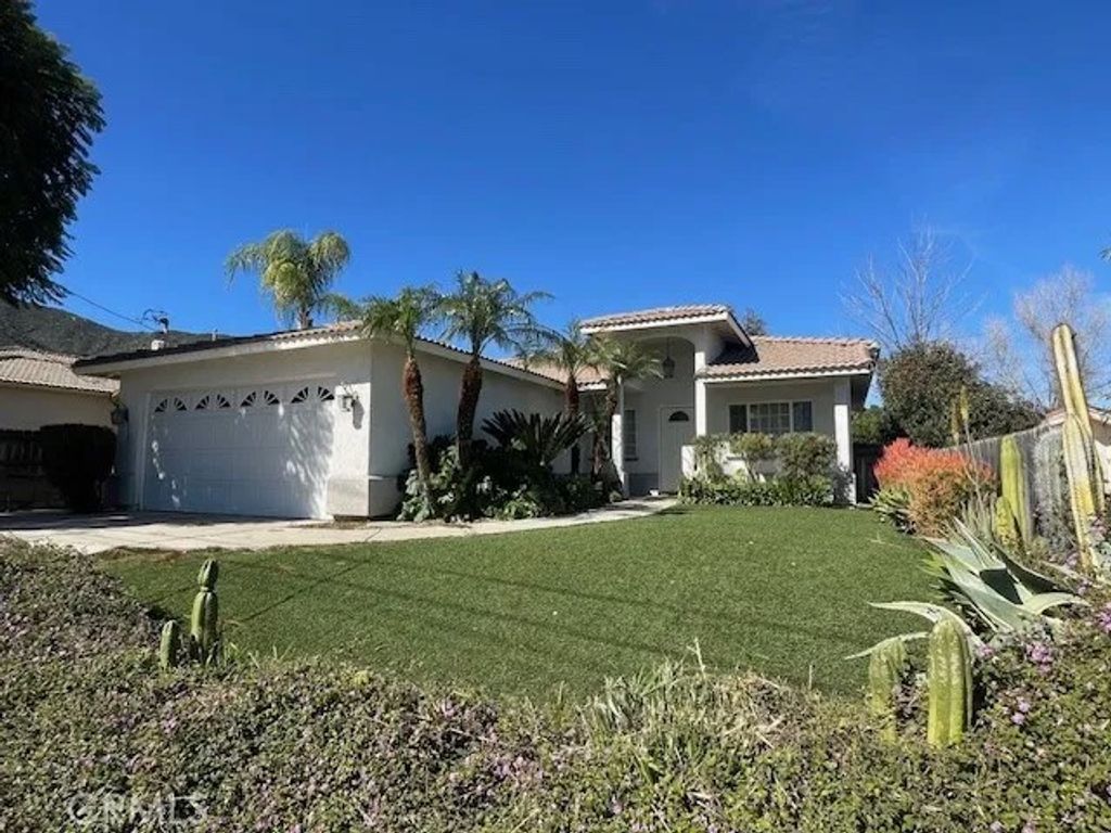 Photo of 33089 Garner Rd, Lake Elsinore, CA 92530 (MLS # SW26049414)
