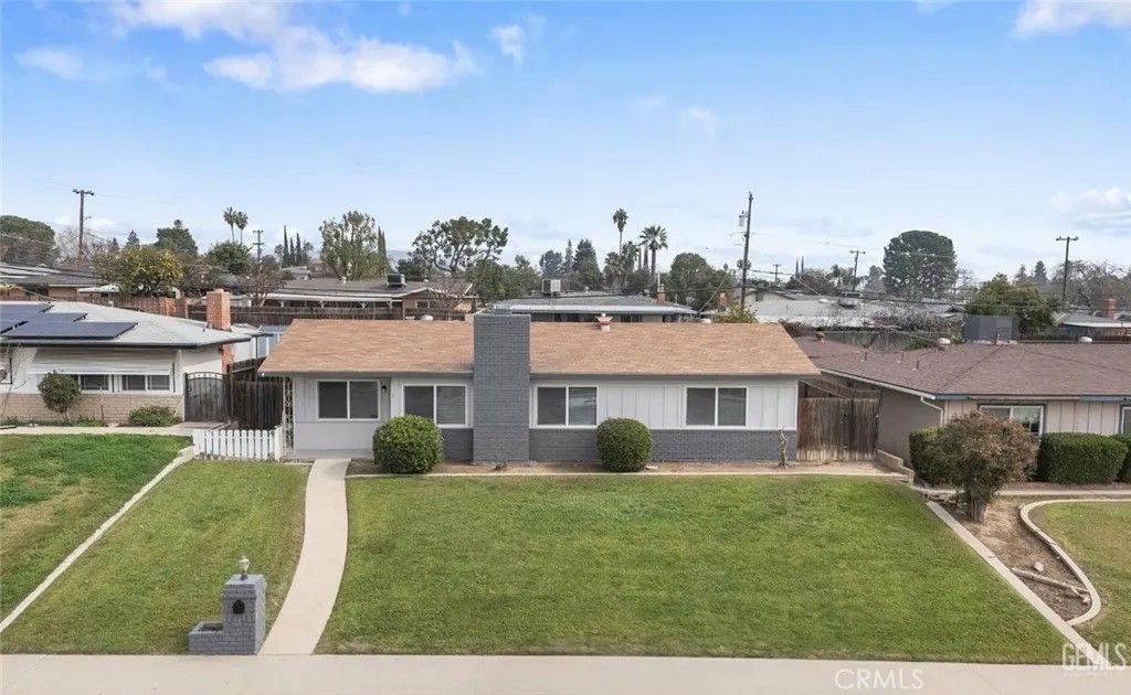 Photo of 3701 Wenatchee Avenue, Bakersfield, CA 93306 (MLS # NS26032750)