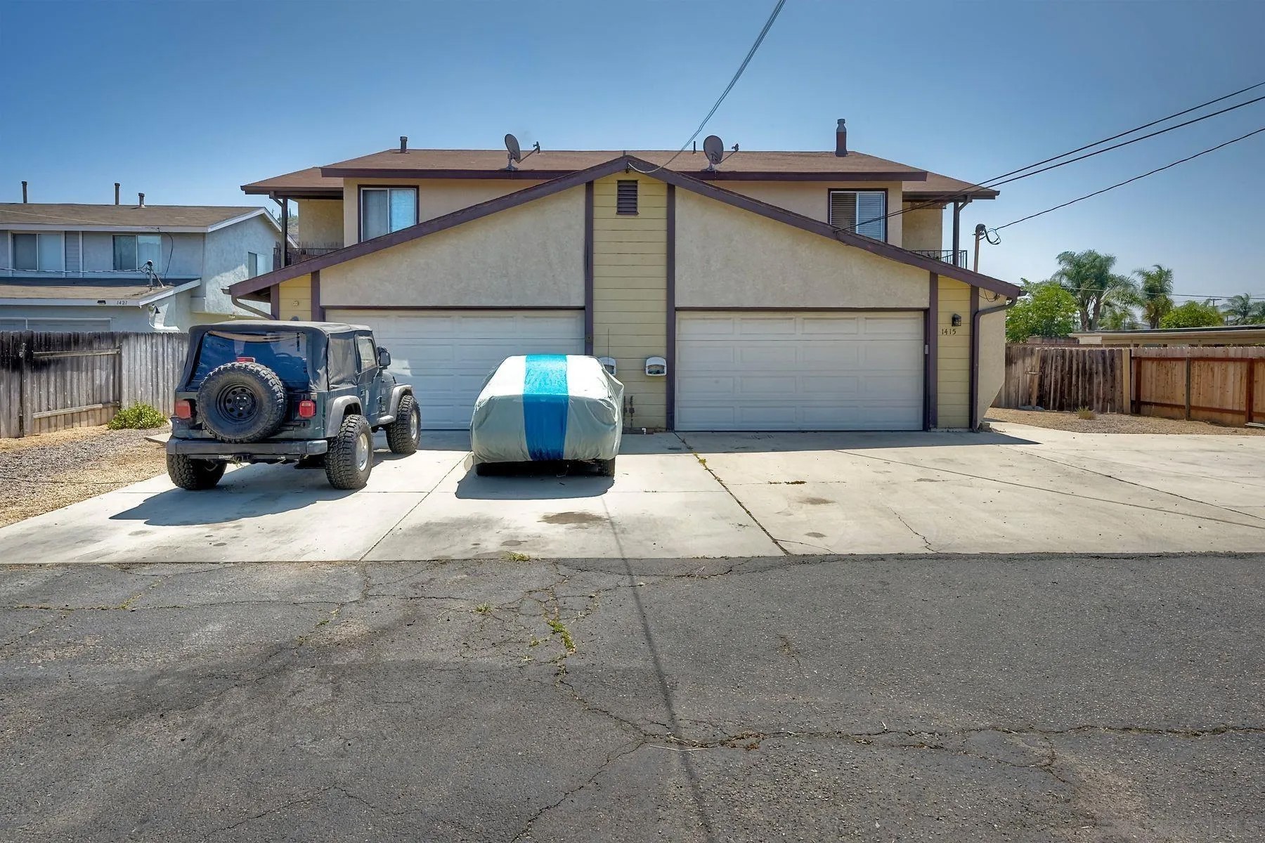 1415-17 Flag Ln