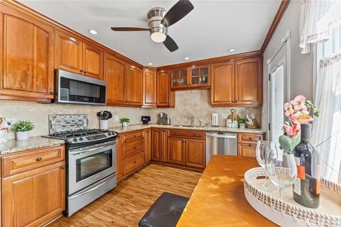 Tiny photo for 476 N Reeder Ave, Covina, CA 91724 (MLS # CV25245849)