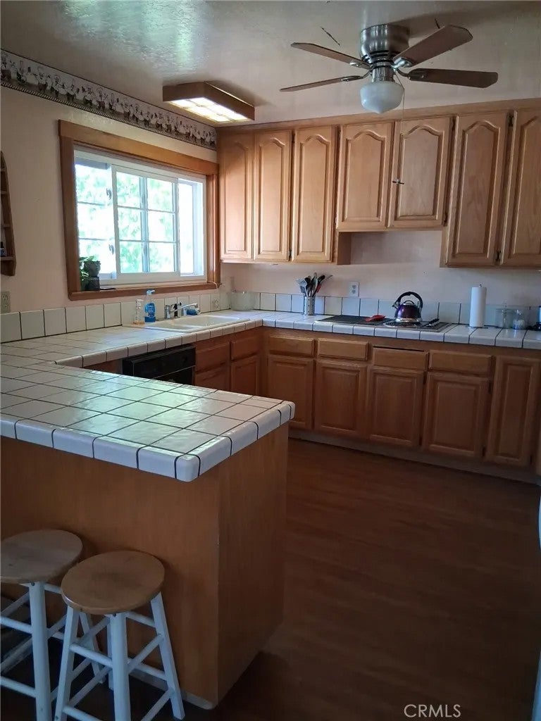 3215 Marina View Dr