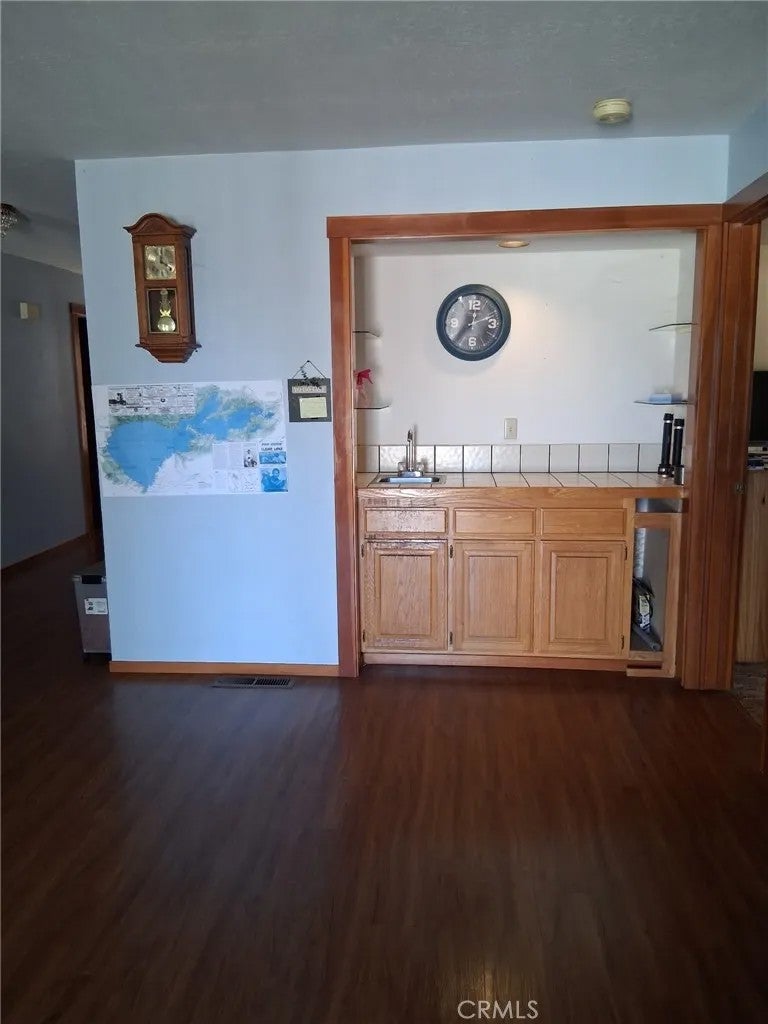 3215 Marina View Dr