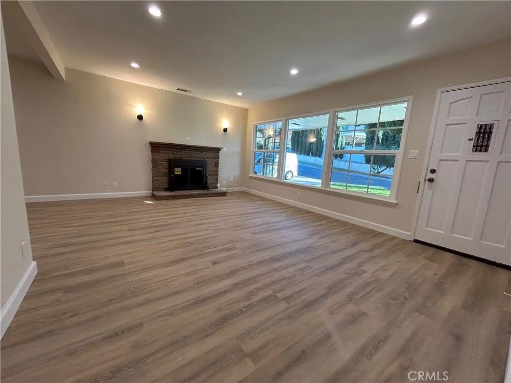 Photo of 9241 Pali, Tujunga, CA 91042 (MLS # GD26013298)