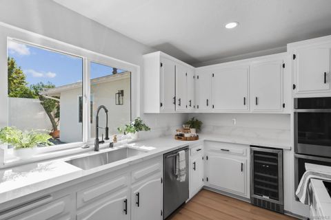 Tiny photo for 16134 Hampson Pl, Ramona, CA 92065 (MLS # 250042322)