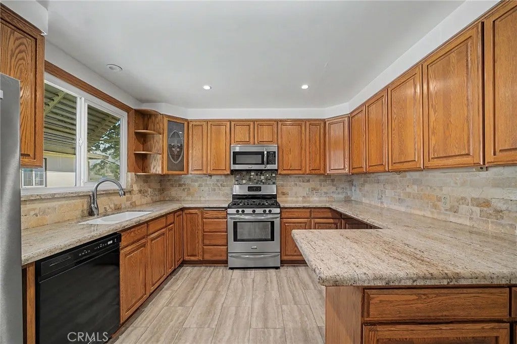 347 W Leeside