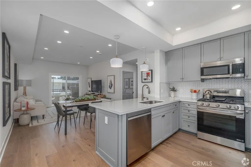 927 Deep Valley Drive 224