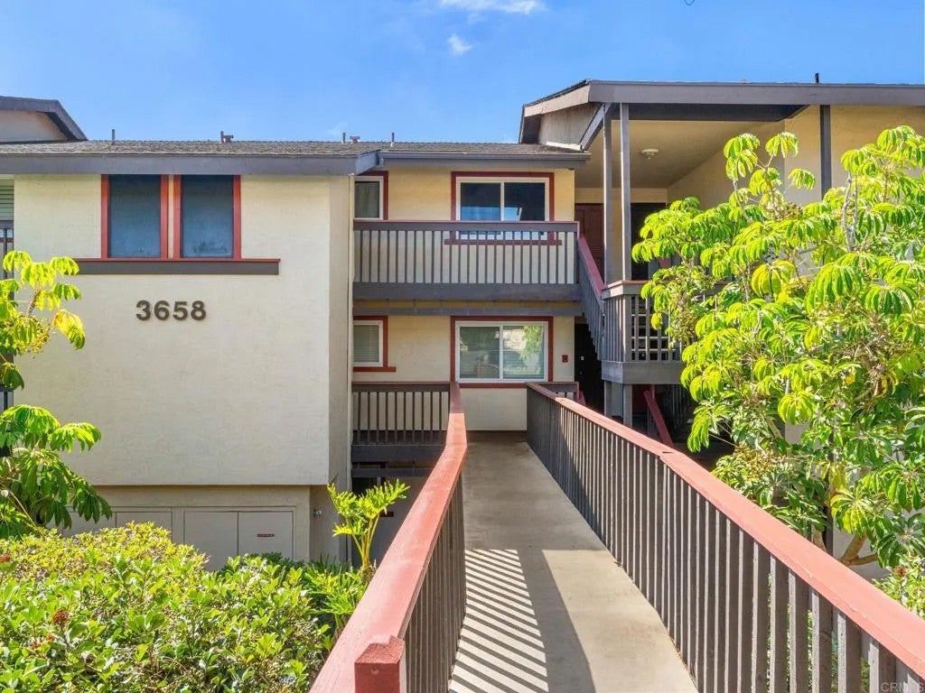 3658 Clairemont Drive 3C