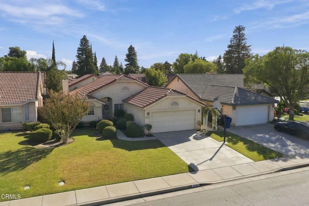 8709 White Rock Drive