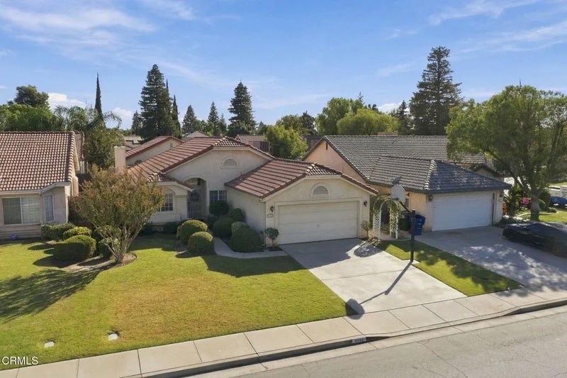 8709 White Rock Drive