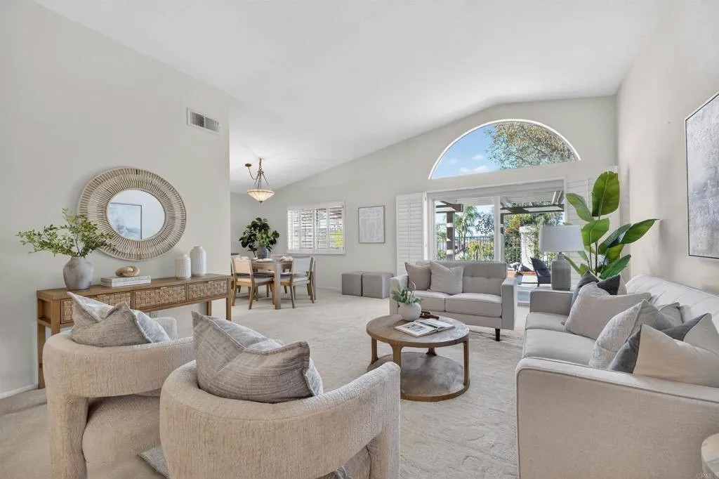13025 Avenida Marbella