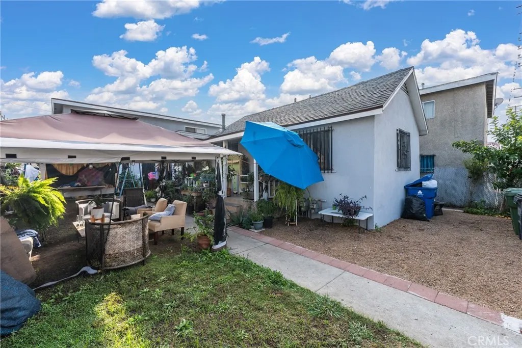 6118 S Main