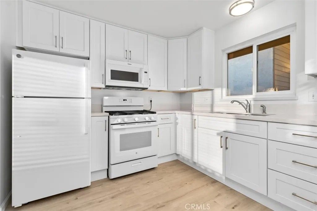 Photo of 218 W Escalones #C, San Clemente, CA 92672 (MLS # OC25271772)