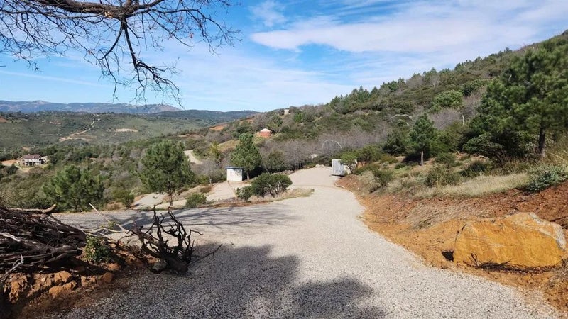 5566 Acorn Patch Rd.