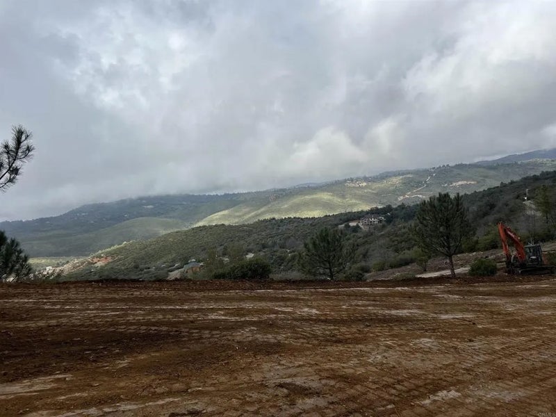 5566 Acorn Patch Rd.