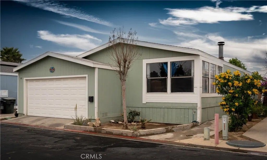 Photo of 80 E Dawes St #97, Perris, CA 92571 (MLS # CV26033853)