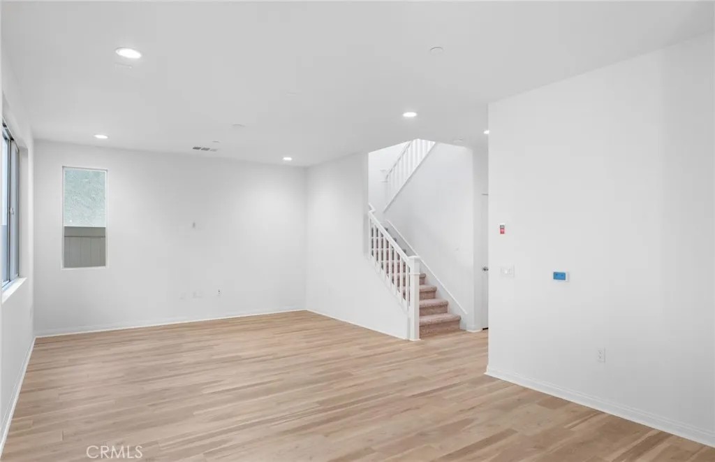 4244 East Flutter Privado