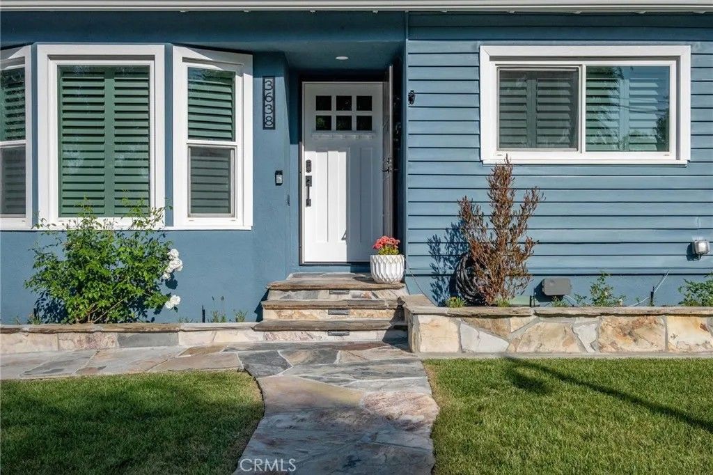 Photo of 3638 N Studebaker Rd, Long Beach, CA 90808 (MLS # PW26063477)