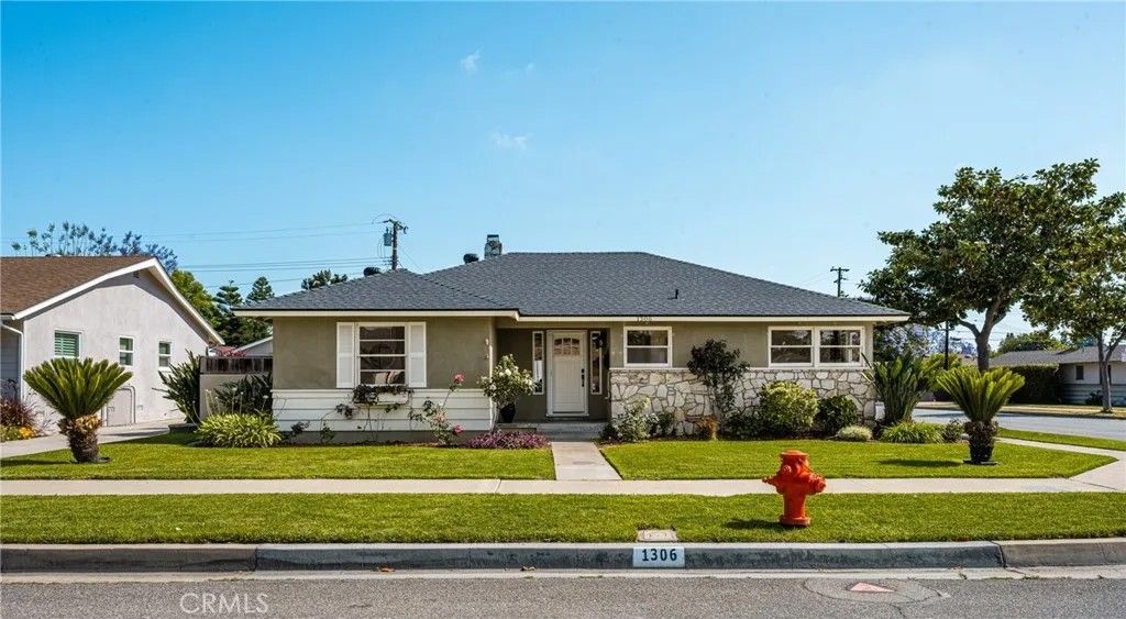 Photo of 1306 E Rose Avenue, Orange, CA 92867 (MLS # PW26094675)