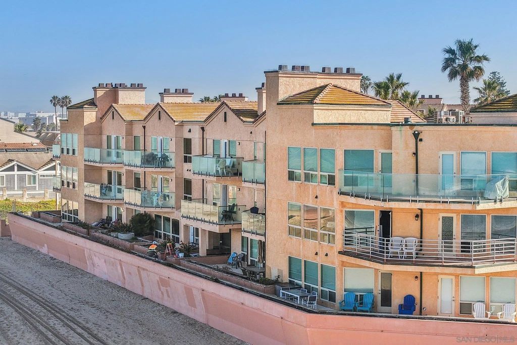 Photo of 714 Seacoast Dr #104, Imperial Beach, CA 91932 (MLS # 260009267)