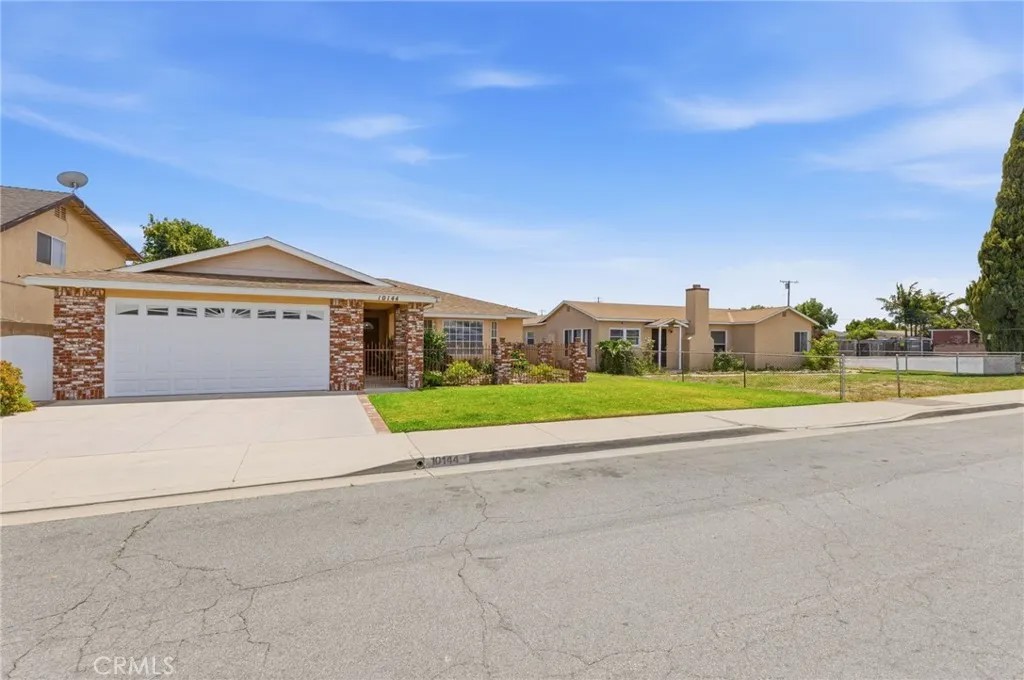 10140 Lindale