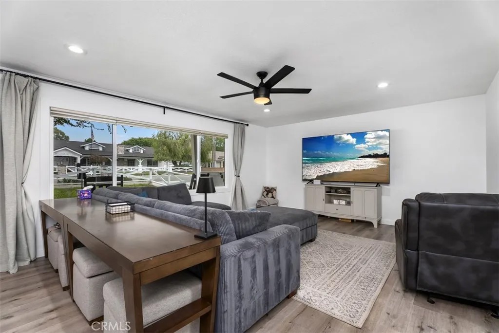 5461 Mountain View