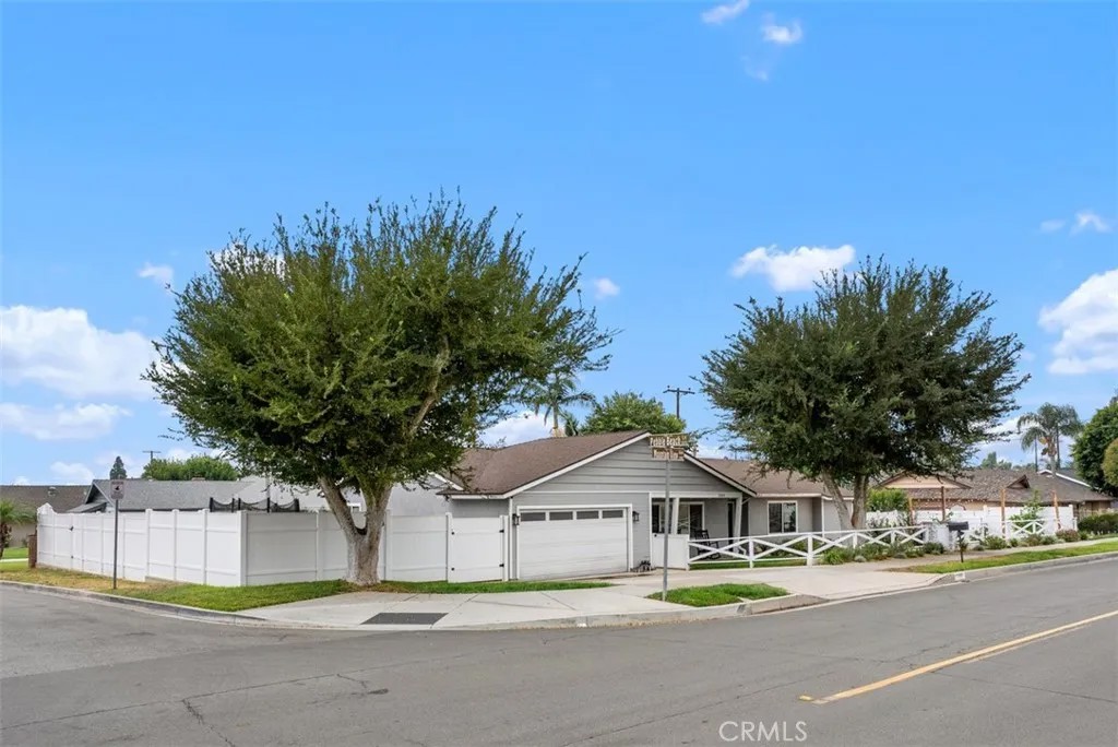 5461 Mountain View