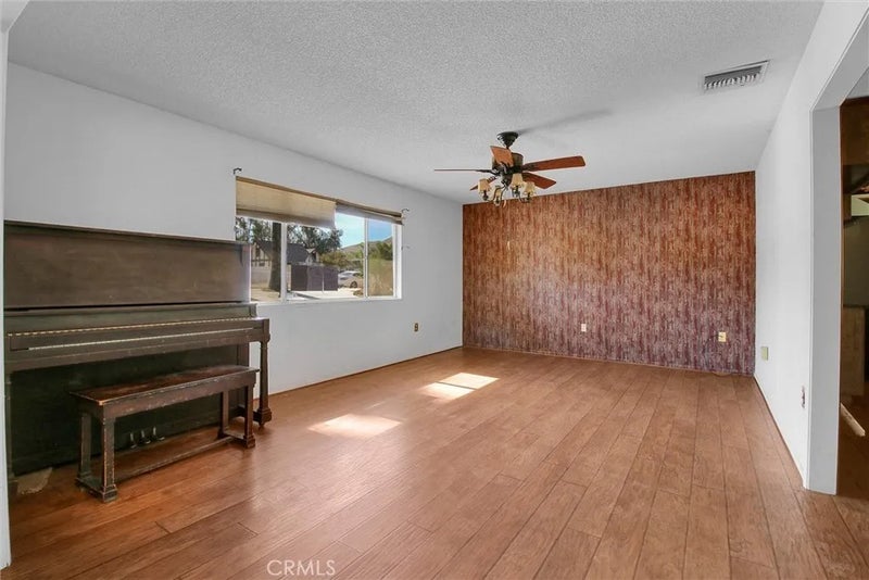 27307 Hemet