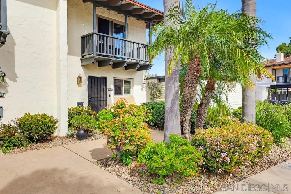 4038 Loma Riviera Circle