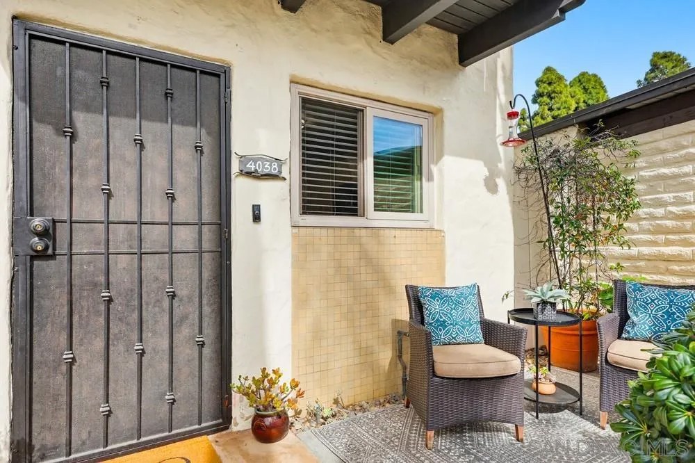 4038 Loma Riviera Circle