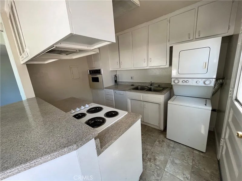 2956 Peppertree