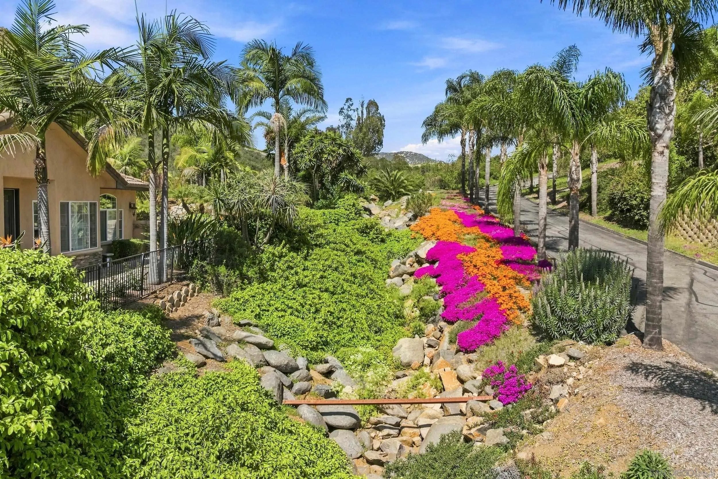 708 Vista Canyon