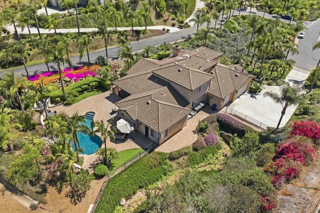 Photo of 708 Vista Canyon, Vista, CA 92084 (MLS # 260018737)