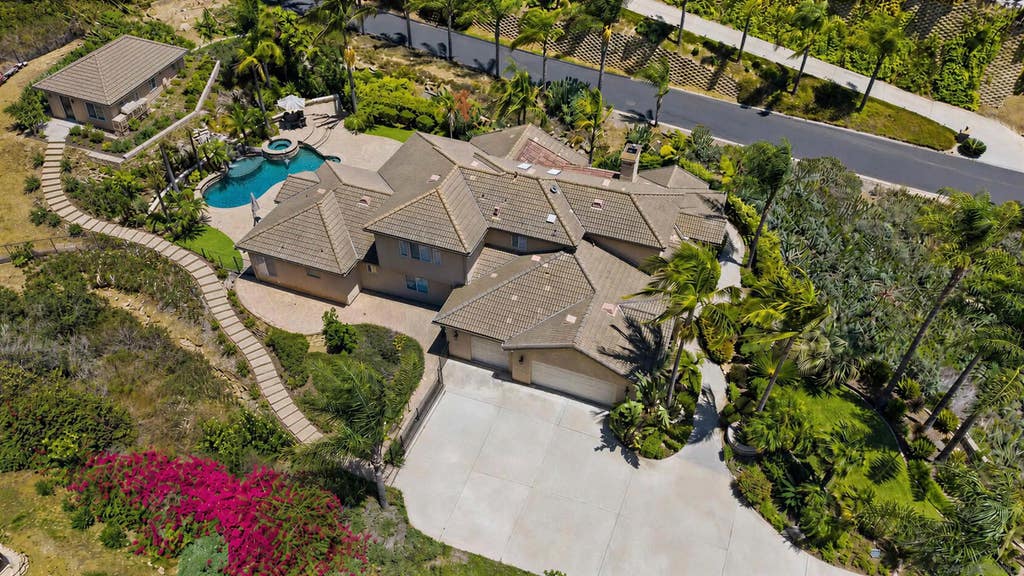 Photo of 708 Vista Canyon, Vista, CA 92084 (MLS # 260018737)