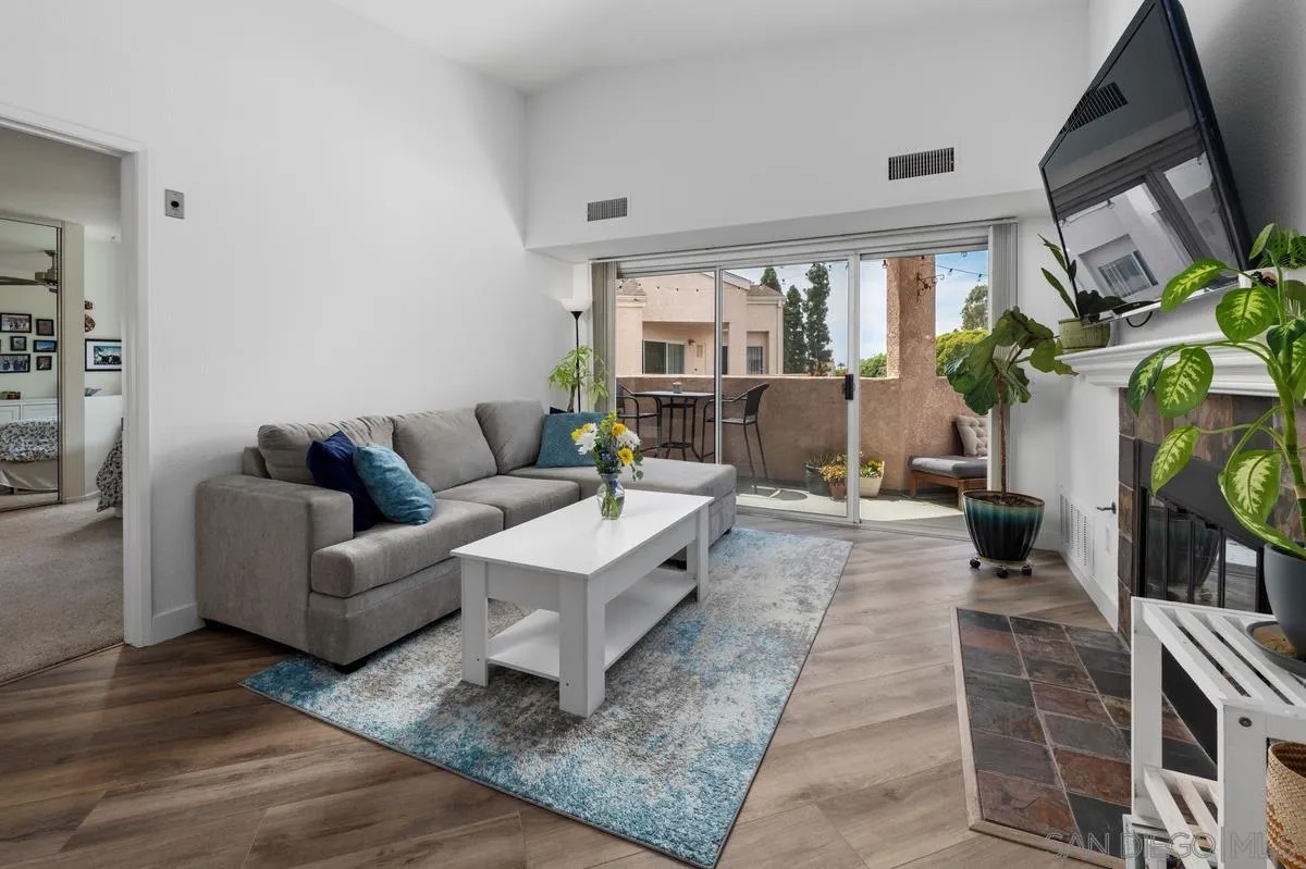 7127 Camino Degrazia 130