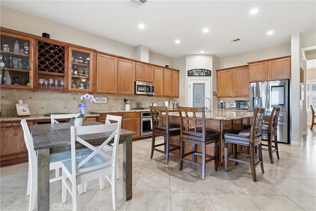 40816 Los Amores Court